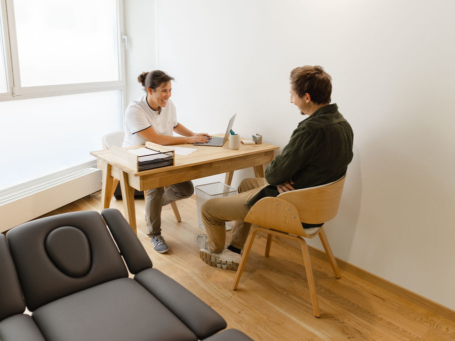 Bureau et cabinet Jonction Thérapie - Physiothérapeute Genève